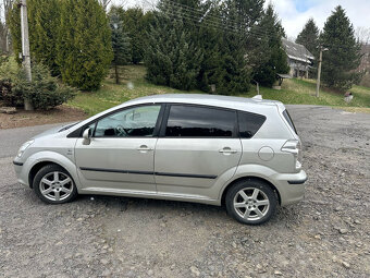 Toyota Corolla Verso 1,8 VVTi, 7 míst, automat, 124500km. - 8