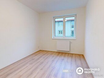 Prodej nového bytu 2+1 s parkovacím stáním ve Vémyslicích - 8