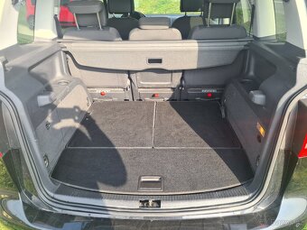 Volkswagen Touran - 8