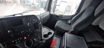 Mercedes arocs 8x4 - 8