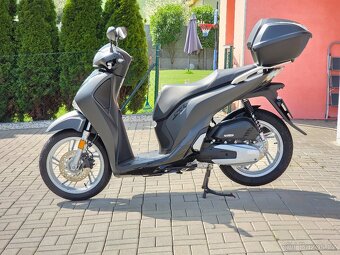 Honda SH 125i, kufr, původ ČR, servisní knížka - 8