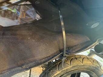 Prodám kočárek Easywalker Duo Plus v tmavě šedé barvě. - 8