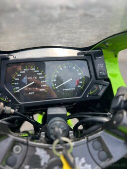 Kawasaki Gpx 600 - 8