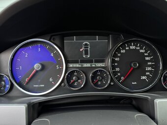 VW Touareg 3.0 TDI R-Line - 8