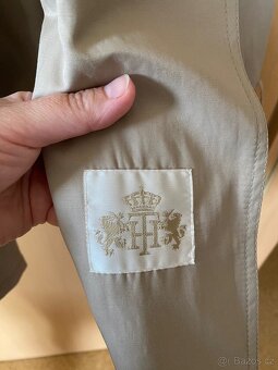 Tommy Hilfiger dámský béžový trenchcoat XL-XXL - 8