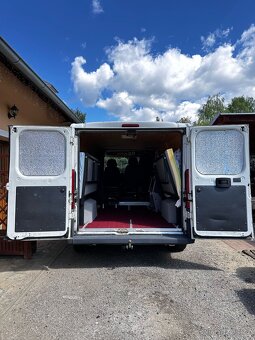 Peugeot Boxer s ručním ovládáním a plošinou 2016 - 8