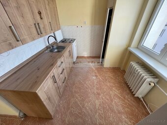 Prodej slunného bytu 2+1 s balkonem s krásným výhledem, Plze - 8