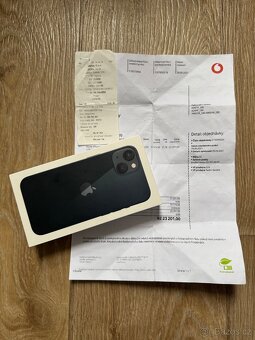 Apple iPhone 13 128GB Inkoustově modrý - 8