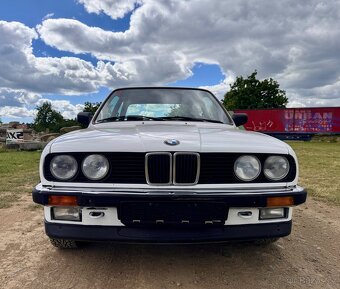 BMW E30 320i coupe klima/bez šíbru - 8