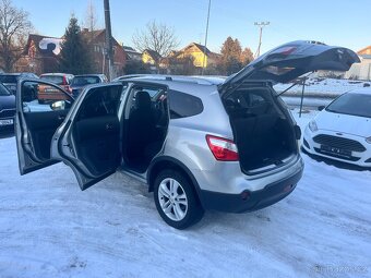 Nissan Qashqai 1.6 86KW,7MÍST,NAVI,PANORAMA - 8