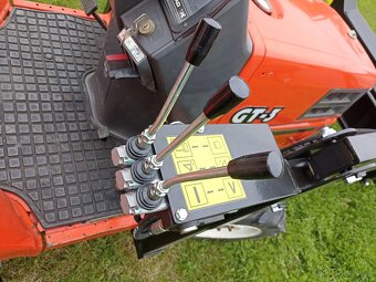 Kubota GT 3 4x4 20 koni - 8