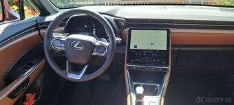 Lexus LBX - 8