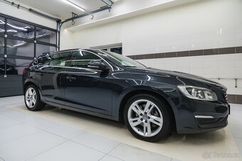 Volvo V60 2014  2.4 D4 AWD/AT 133 kW , tažné zařízení - 8