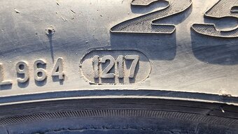Letní pneu 255/40/19 Pirelli - 8