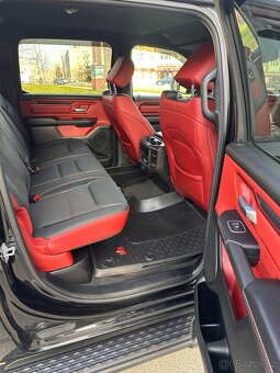 Dodge Ram 1500 - 8