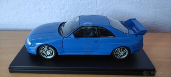 Modely aut 1/24 - NISSAN (Whitebox, Welly) - 8