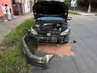 Volkswagen Golf - 8