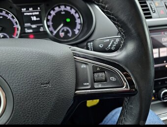 ROLOVACI KOLECKA NA MULTIFUNKCNI VOLANT - 8