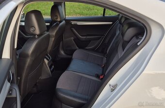 Škoda Octavia 3. Elegance 2.0 TDI 110 KW 1 maj serv kniha - 8