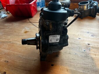 Díly motoru 2.0TDI 103kw CFH - 8