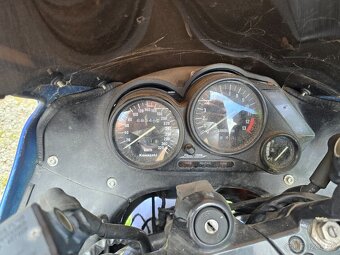Kawasaki ZZR 1100 - 8