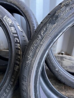 Letní sada Michelin Pilot Sport 4s 265/35R21 a 295/30R21 - 8
