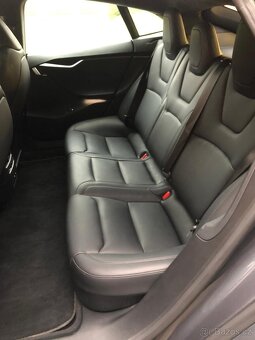 Tesla Model S Long Range - 8