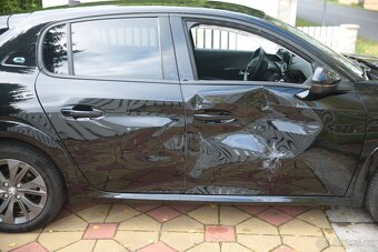 Peugeot e208 Electric - havarovaný - plně pojízdný - 8