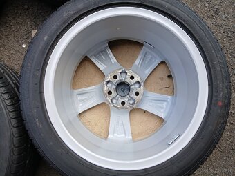 Prodám sadu Orig Alu kol Škoda 215/45R16 letní - 8