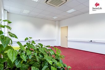 Pronájem kanceláře 119 m2 Lednická, Praha - 8