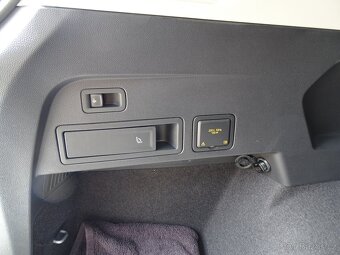 Volkswagen Tiguan Allspace 1,5TSI 110kW, 2023, 38.000km - 8