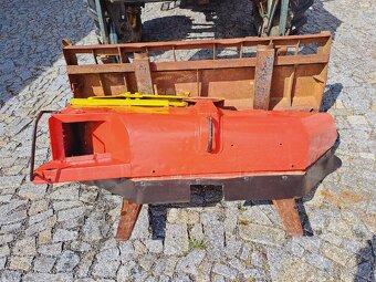 Blatníky Zetor 25 - 8