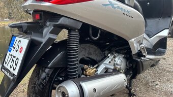 Yamaha X-Max 250 - 8