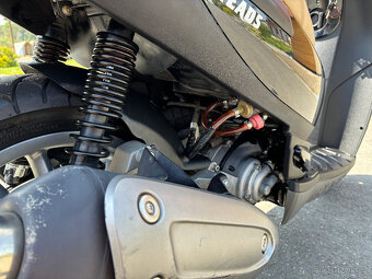 Piaggio Carnaby 125 - 8