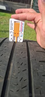 Michelin agilis camping 225/75 R16 C - 8