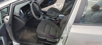Kia Ceed 2013 1.6 crdi 94kw - 8