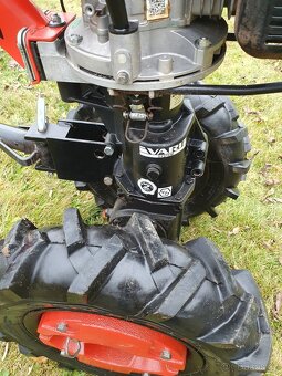 Prodám český malotraktor Vari XP200 se sklopným vozíkem, má - 8