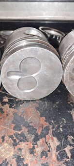 Prodám 4x píst motoru rs09 - 8