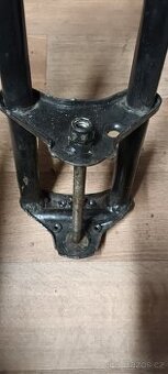 Babetta 210 - přední vidlice černé - 8