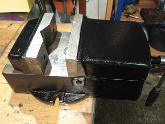 Strojní svěrák - 8