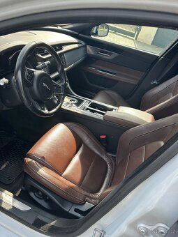 Jaguar XF 2.0d 2015 - 8