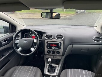 Ford Focus Benzín 1.6 16V Combi - 8