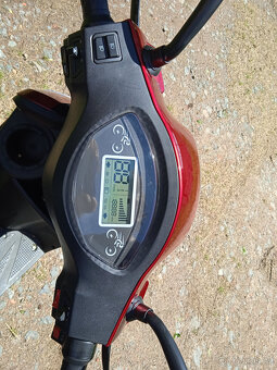 elektriský skůtr pro seniory SELVO 31000 - 8