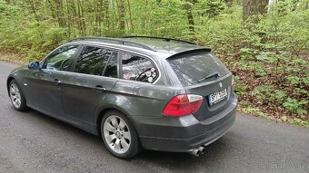 BMW 330i E91 manuál - 8