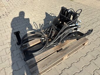 Přední hydraulika, čelní ramena traktor 60HP - 8