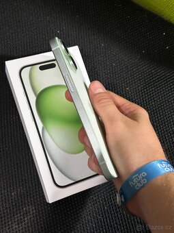 iPhone 15 128GB - 8