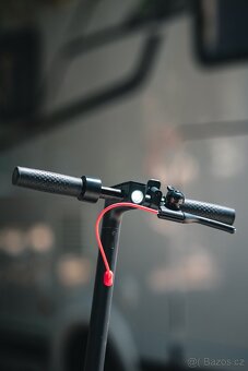 Elektrokoloběžka W4pro, IP54, 120 kg, 36V 10.44AH - 8