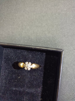 Zlatý prsten s diamanty; 2,28g, 57mm, certifikát - 8