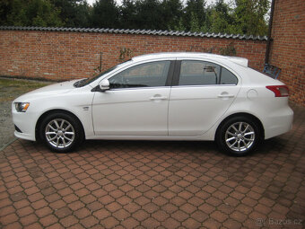 MITSUBISHI LANCER 1.6 MIVEC 1.MAJ,SERVISKA,TAŽNÉ - 8