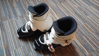 Dětské sjezdové lyže ATOMIC, a lyžaky - 8